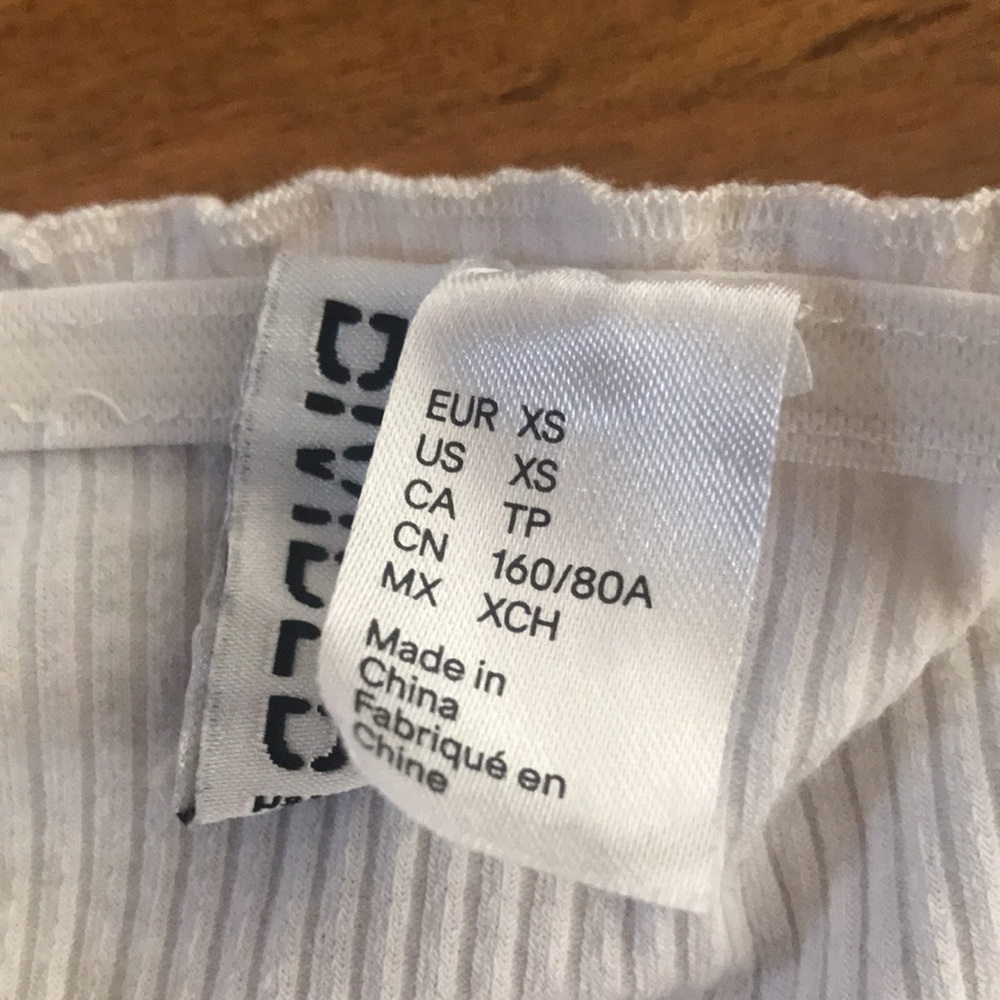 Divided H&M Crop Top - Picture 2 of 4
